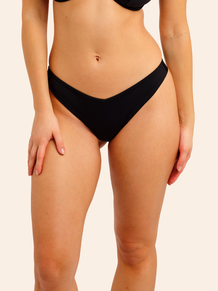 Braga Bikini Jewel tanga negra